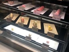 面包甜点陈列柜-麦当劳(西单明珠店)