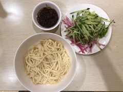 -黑八私房老北京炸酱面