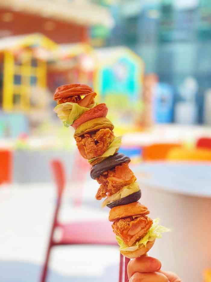 麦兹德手工汉堡(万达金街店)-"[薄荷]环境:万达金街新开的 很大一家.