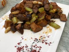 杏鲍鱼菇炒牛籽粒-池记大牌档(广纸店)
