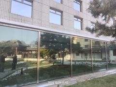 餐厅外小院-亮马河饭店翠雅咖啡厅