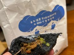 -李与白包子铺(桐梓林店)