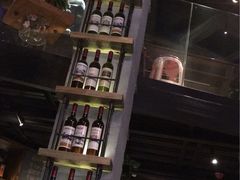 -胡桃里音乐餐厅(陶溪川店)(川湘赣菜·世界百大酒庄直供红酒·音乐表演)