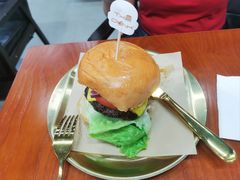 美式手工牛肉汉堡-The Dunk