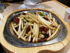 花生苗炒香肠-大碗先生(万家丽店)