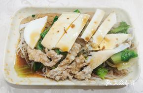 Signature Meat and Egg Rice Noodles