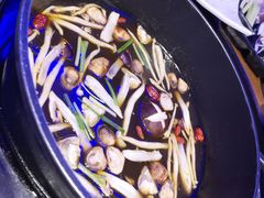 -三人行骨头王火锅(长寿店)