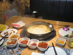 -一朵菌·野生菌探索家火锅(南亚店)