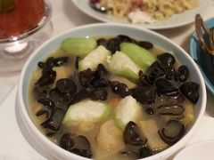 鸡汁丝瓜浸木耳-港丽餐厅(高德置地店)