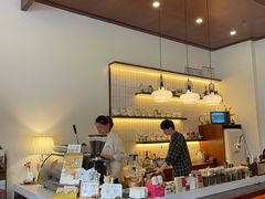 -Café Monson
