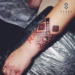 -龙之吻专业刺青·手工耳洞·纹身去色