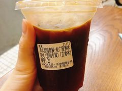 老广菠萝冰美式-CowCow其其·牛杂咖啡公司(六运店)