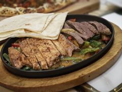 什锦肉拼盘-MADO冰淇淋咖啡馆(淘金店)
