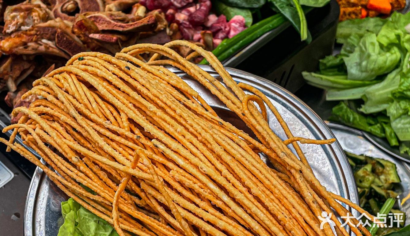 郑州西郊露天大排档 小顿羊肉不要太有感 觉!!