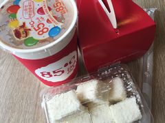 -85度C(生甜甜圈研究工坊·上海平凉店)