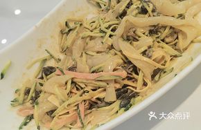 Shuang Jie Big Noodles Salad