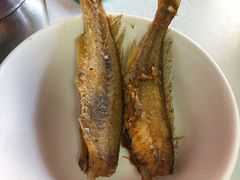 酥炸小黄鱼-明呈黄鱼面馆(斜土路店)