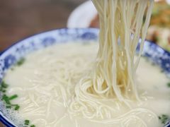 -雪琴面馆富安特色鱼汤面(城中花园店)