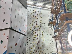 -山之巅攀岩馆(太古城店)