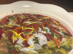 -江渔儿酸菜鱼专门店(明珠广场店)