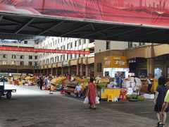 -三亚新鸿港水果一级批发市场
