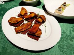 -龙凤荟·传统粤菜点心(新天地店)