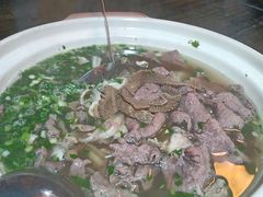 混烫汤锅-乐山食古香跷脚牛肉