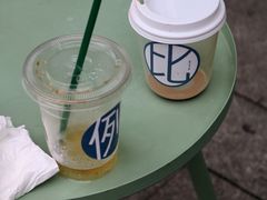 -Be Lived Cafe比例咖啡(摩天轮店)