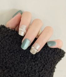 -进巍美甲美睫店