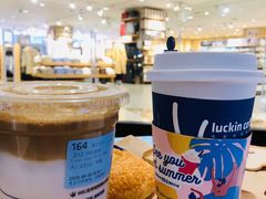 -瑞幸咖啡(武汉摩尔城L2层店)