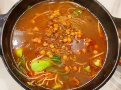 -吕阿婆骨汤麻辣烫(云岗店)