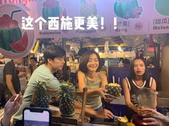 -席娜卡琳火车铁道夜市