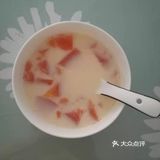 干活利索，我吃饭比较讲究，刘姨每天变着样的给我做饭