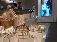 -奈雪的茶(市百一店)