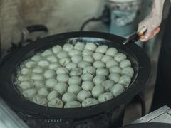 -老字号眼镜子煎包汤包店
