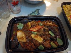 筋头巴脑炖土豆-北平味道.京味菜.烤鸭(梨园店)