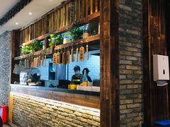 -弄堂咪道-饭香·面香·馄饨香(钦州北路田尚坊店)