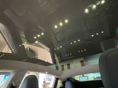 -TESLA 特斯拉(上海太古汇体验店)