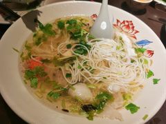 美拖汤粉-大头虾越式风味餐厅(光明广场店)