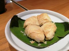 现烤玫瑰鲜花饼-云海肴·汽锅鸡·云南菜(高德置地店)