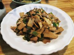 腊干子炒肉-湘聚南县土菜馆(龙山二路店)