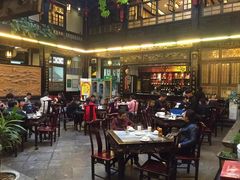 大堂-蔼若春.传承三十年云南菜(金碧公园店)