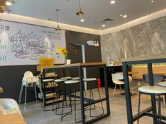 大堂-龙治汉堡(中华城店)