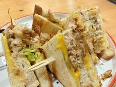 -Rabbit Cafe私房西餐甜点咖啡(栖霞路店)