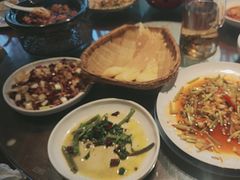 -万重锦·人文川菜馆(骡马市店)