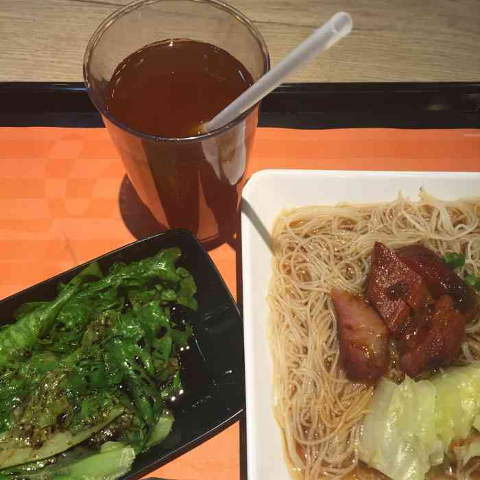 打分 35 /人 米线唔错不过可能厨师重手咗小小,好咸,最爱绿茶