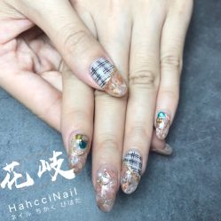 -花岐款式专研健康美甲沙龙