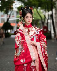 -小乐化妆美甲半永久培训学校