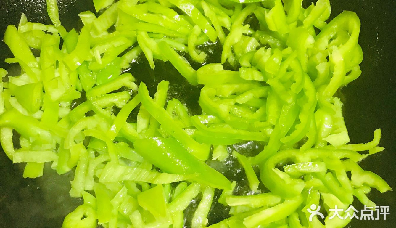 天天喊着减肥的人，却老是琢磨下饭菜