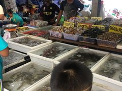 -拉威海鲜市场